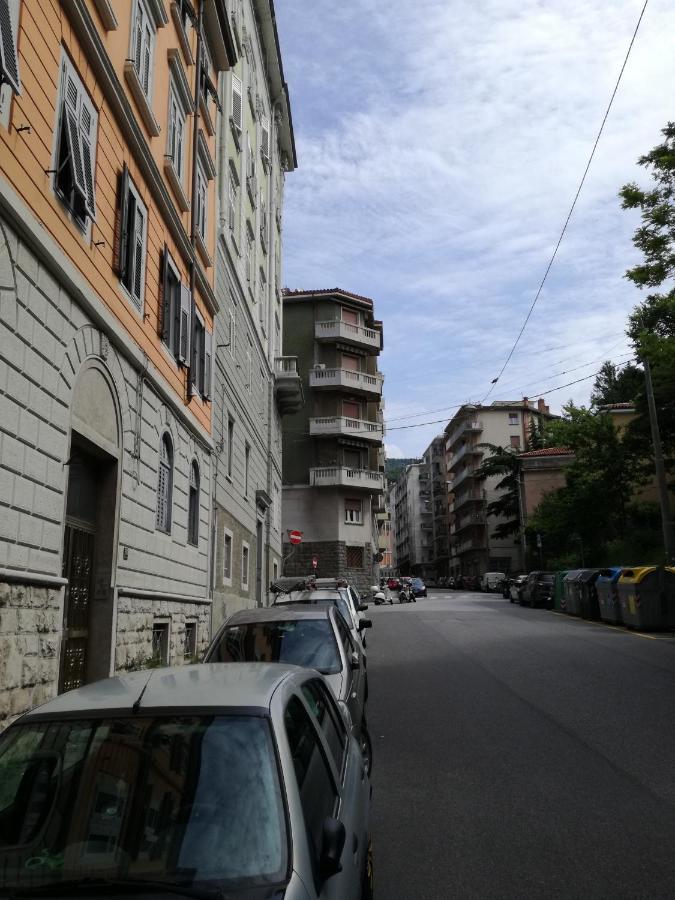 Casa Giuliana Apartment Триест Екстериор снимка